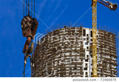 multi-storey building under construction (new residential complex) , Moscow, Russia multi-storey building under construction (new residential complex) , Moscow, Russia 71908979