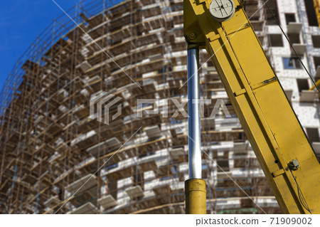 multi-storey building under construction (new residential complex) , Moscow, Russia multi-storey building under construction (new residential complex) , Moscow, Russia 71909002