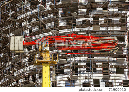 multi-storey building under construction (new residential complex) , Moscow, Russia   71909010