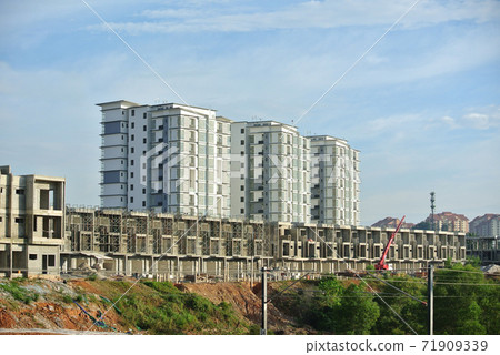 KUALA LUMPUR, MALAYSIA -SEPTEMBER 07, 2017: Luxury residential condominium in Kuala Lumpur, Malaysia.  71909339