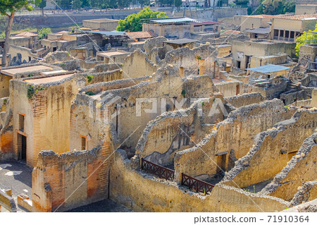 Ruins of the ancient Roman city of Herculanum on the shores of the Gulf of Naples Ruins of the ancient Roman city of Herculanum on the shores of the Gulf of Naples 71910364