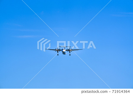 Airport view Airplane landing Natori City, Miyagi Prefecture Airport view Airplane landing Natori City, Miyagi Prefecture 71914364