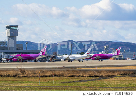 Airport scenery Image of a parked airplane Natori City, Miyagi Prefecture Airport scenery Image of a parked airplane Natori City, Miyagi Prefecture 71914626