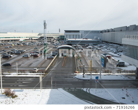 新千歲機場停車場下雪 71916266