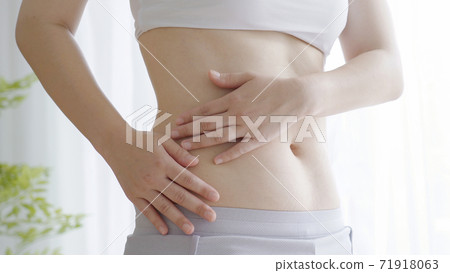 A woman who succeeded in dieting 71918063