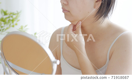 一個關心雙顎的女人 71918087
