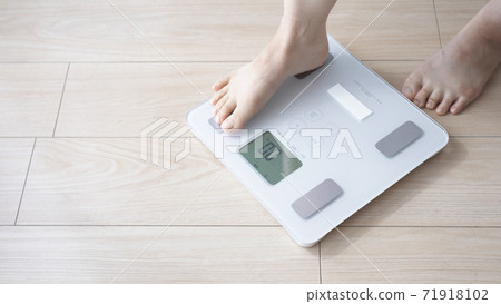 一個規模的女人 一個規模的女人 71918102