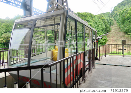 Hakkoda Mountain Ropeway platform 71918279