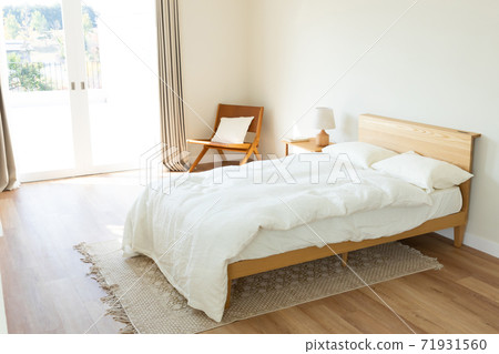 明亮的臥室 明亮的臥室 71931560