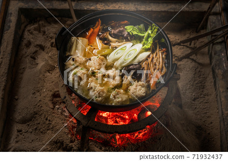 Chicken hot pot made in Japanese hearth Chicken hot pot made in Japanese hearth 71932437