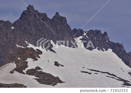 北海道小岳嶽山背面的庚胺 71932553