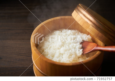 Rice in a bowl 71932757