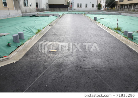 Residential area with private road for detached houses in the residential area of the Greater Tokyo area Residential area with private road for detached houses in the residential area of the Greater Tokyo area 71933296