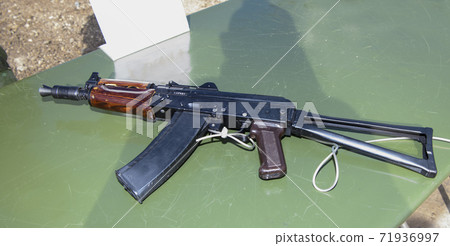 5.45 mm Kalashnikov assault rifle shortened  71936997