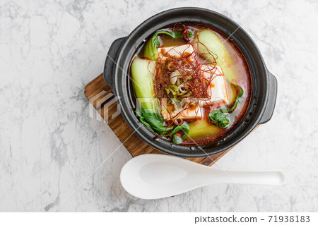 Spicy Yudofu 71938183