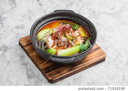 Spicy Yudofu 71938190