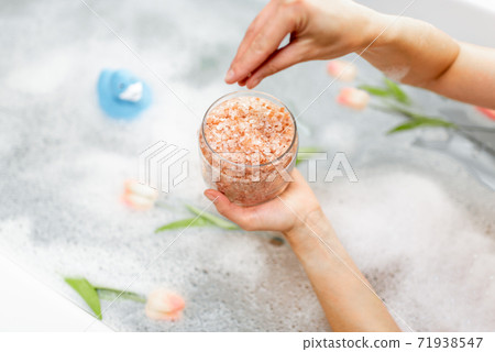 Sea salt for bathing 71938547