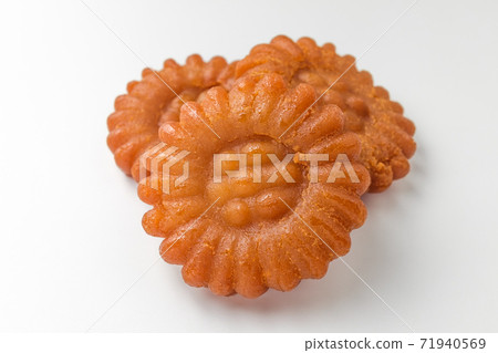 Medicinal confectionery 71940569
