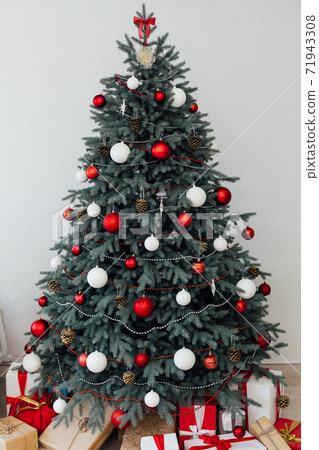 New Year's Eve Christmas Tree With Gifts Decor House 71943308