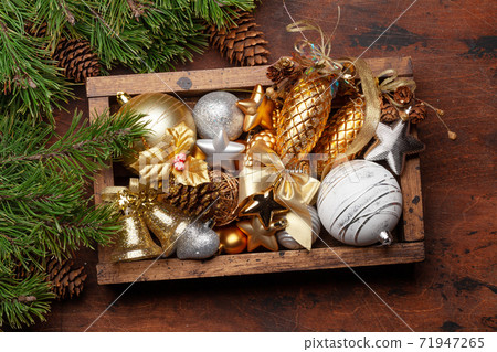 Christmas greeting card with fir tree and decor Christmas greeting card with fir tree and decor 71947265