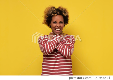 Young black woman shouting and suffocate because painful strangle 71948321