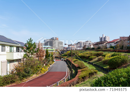 一個新的環保城市,一個沒有電線桿的城市 一個新的環保城市,一個沒有電線桿的城市 71949375
