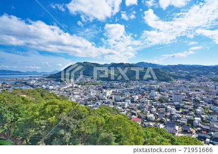 [Overlooking Shikokuchuo City from Kawanoe Castle] Kawanoecho, Shikokuchuo City, Ehime Prefecture 71951666