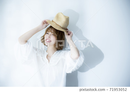 美女形象 71953052