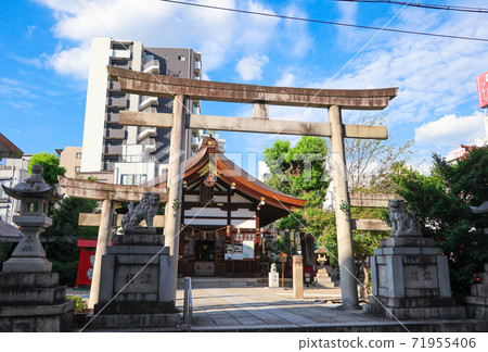 Miwa Shrine, which enshrines the god of marriage <Nagoya City, Aichi Prefecture> Miwa Shrine, which enshrines the god of marriage <Nagoya City, Aichi Prefecture> 71955406