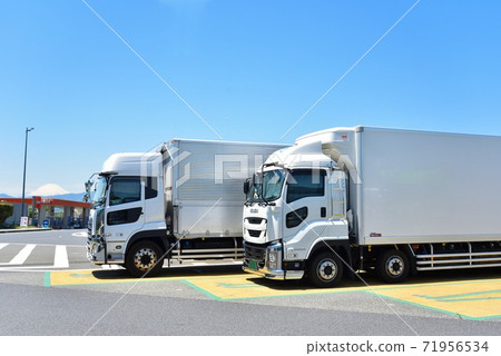 Logistics truck Logistics truck 71956534