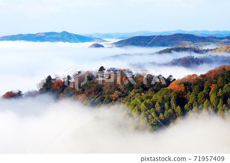 山城在空中6220 71957409