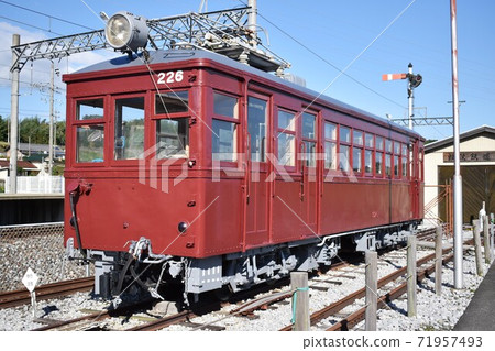 Sanki Railway 220系列Moni 226型停在拘留線 Sanki Railway 220系列Moni 226型停在拘留線 71957493