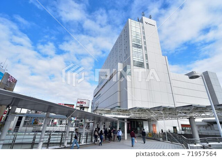 Odakyu Sagami-Ono Station Central Exit Scenery 71957564