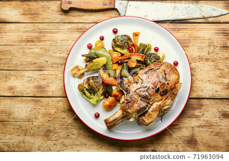 Roasted rack of pork 71963094