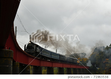 A trip along the Oigawa Railway, Oigawa Daiichi Bridge 71963538