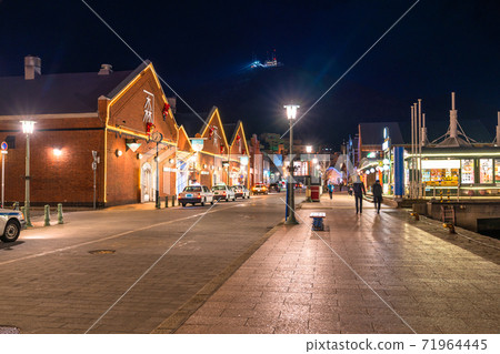 《Hokkaido》 Night view of Hakodate, Kanemori Red Brick Warehouse 71964445