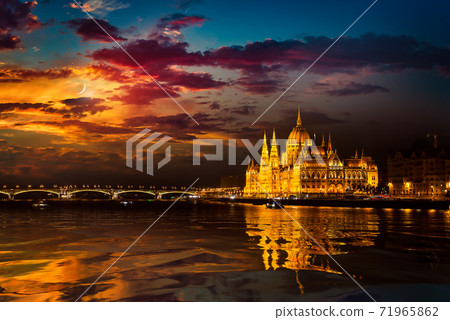 landmarks in Budapest landmarks in Budapest 71965862