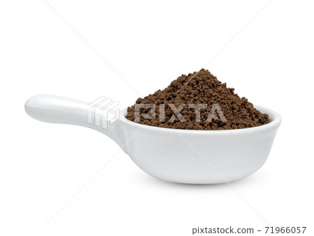 Instant coffee powder with ceramic spoon isolated on white background ,include clipping path 71966057