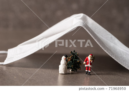 Mask and Christmas miniature figure New Corona Christmas image 71968950