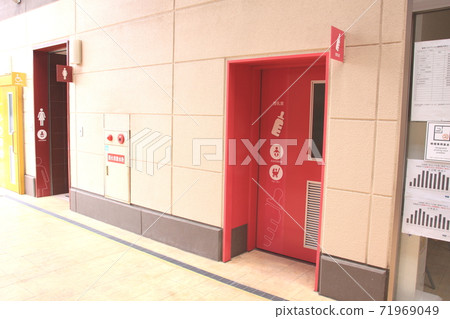 Nursing room 71969049