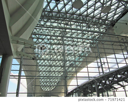俄羅斯莫斯科謝列梅捷沃國際機場的美麗天花板 71971421