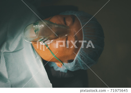 手術 外科的 男人 71975645