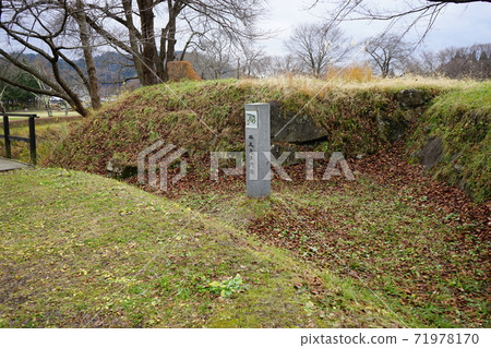 Ruins of Kuno Castle 71978170
