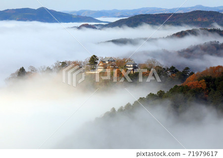 山城在天空6130 71979617
