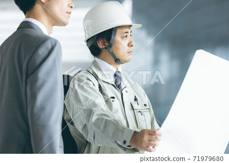 Construction shop under meeting Construction shop under meeting 71979680