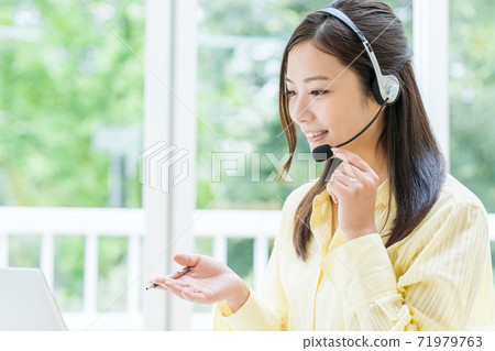 Students taking online classes Students taking online classes 71979763