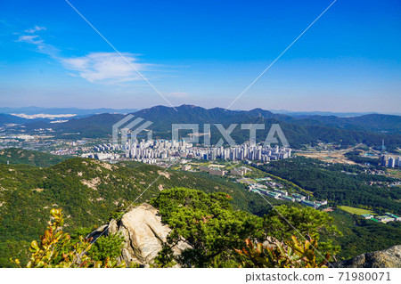 Gwanaksan, Gwacheon-si, Gwanak-gu, Seoul, Korea Gwanaksan, Gwacheon-si, Gwanak-gu, Seoul, Korea 71980071