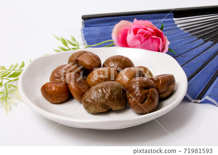 栗子，食品，甜栗子，水果，秋季，成分，栗子，秋天的味道，瓜，板栗，棕色，樹皮栗子 71981593