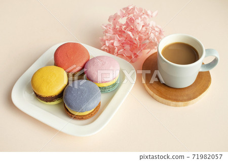 Macaroons and coffee images Macaroons and coffee images 71982057