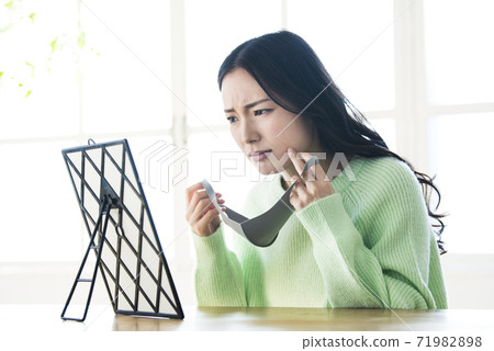 女性粗糙面膜 女性粗糙面膜 71982898